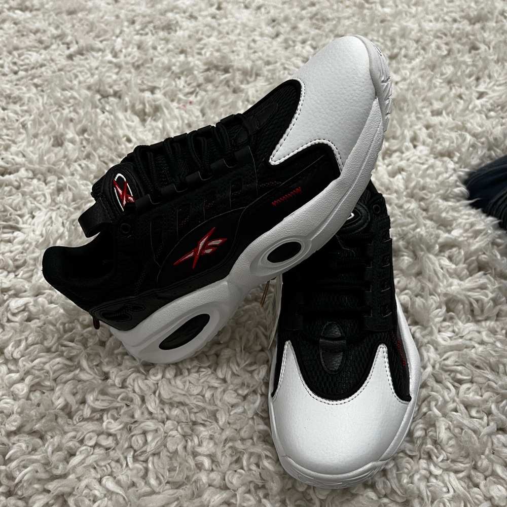 Black and White reeboks